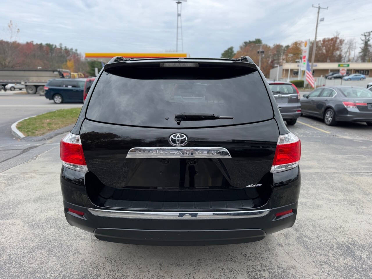 2012 Toyota Highlander for sale at Nutfield Petroleum in Londonderry, NH