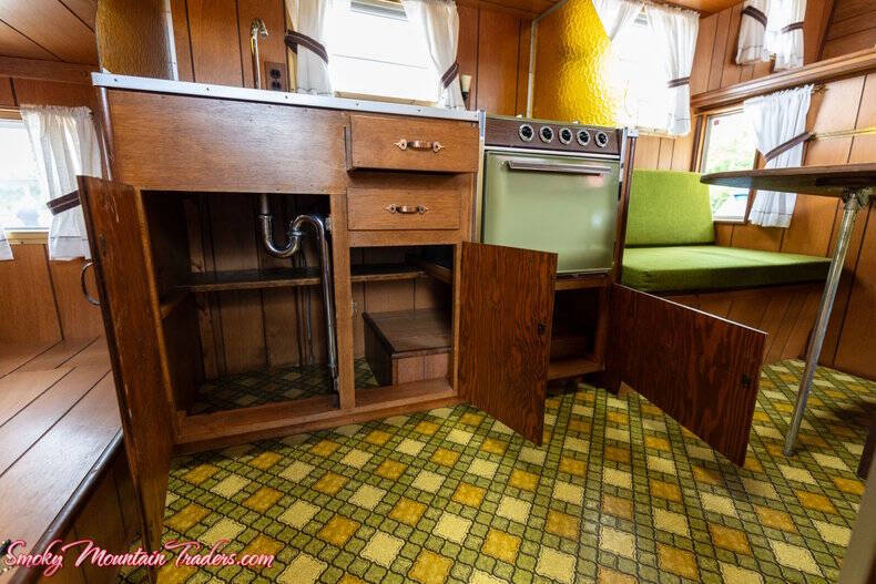 1951 International L-130