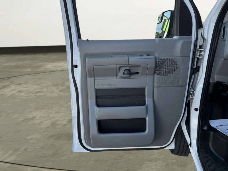 2012 Ford E-Series E-250