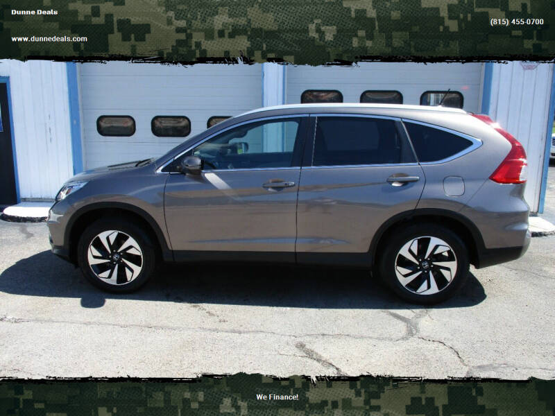 2016 Honda CR-V for sale at Dunne Deals in Crystal Lake IL