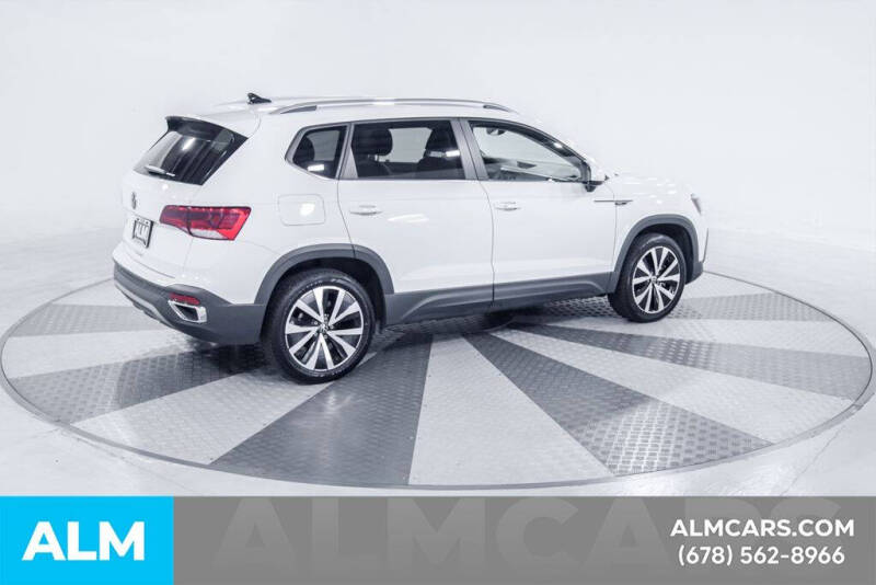 2024 Volkswagen Taos SE