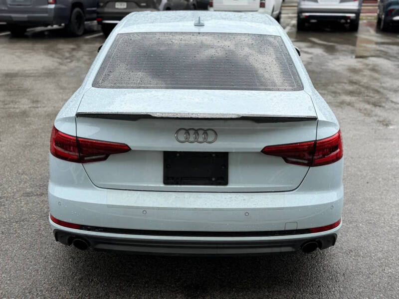 2017 Audi A4 2.0T quattro Premium Plus