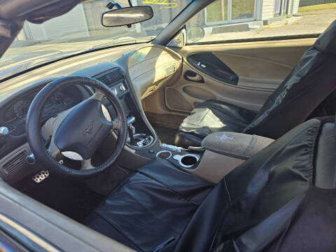 2003 Ford Mustang Deluxe