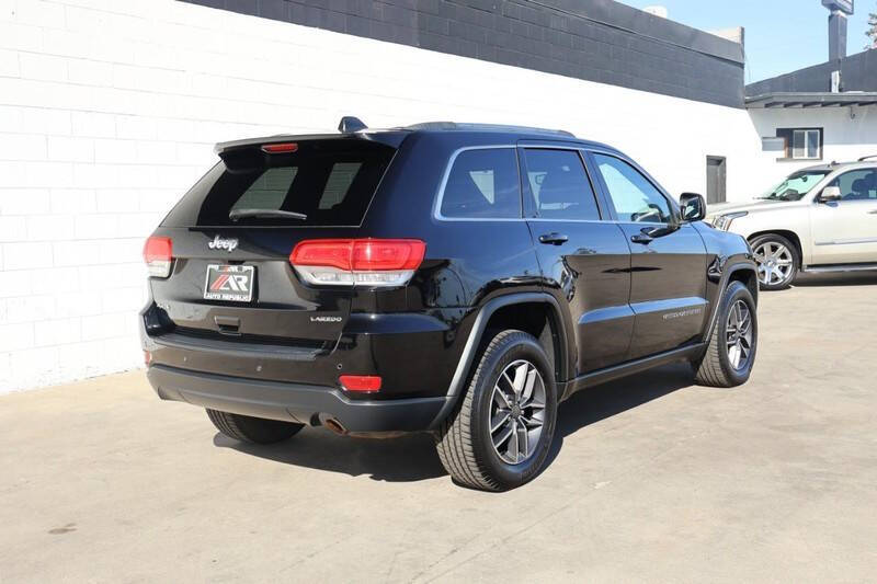 2019 Jeep Grand Cherokee Laredo E