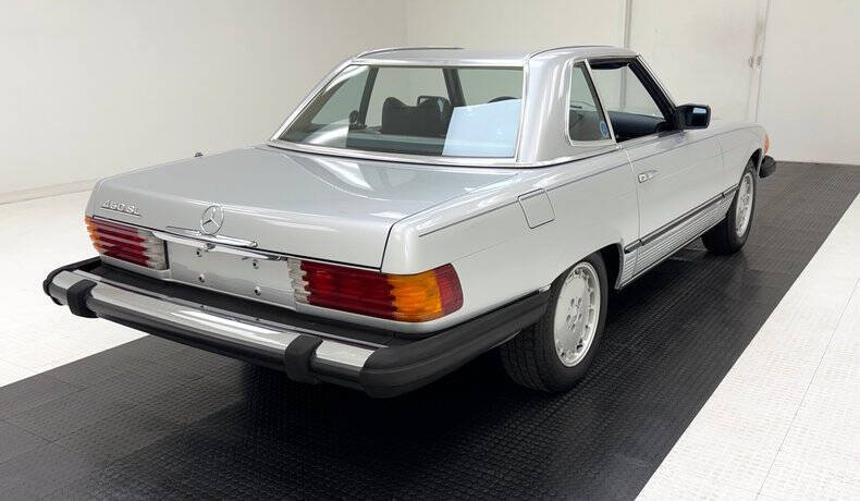 1977 Mercedes-Benz SL-Class