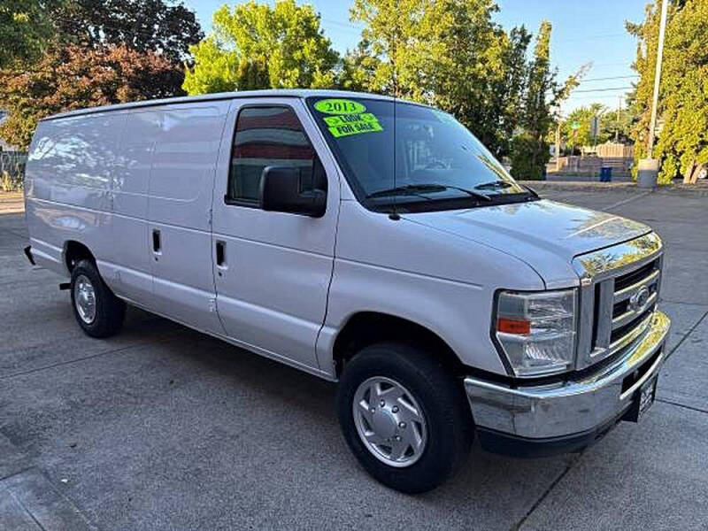 2013 Ford E-Series E-150