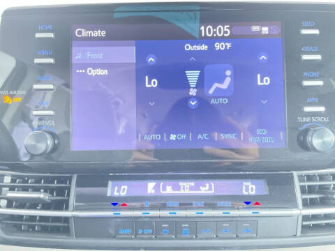 2023 Toyota Sienna LE 8-Passenger