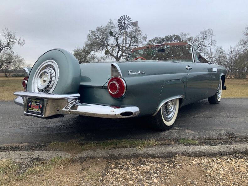 1956 Ford Thunderbird