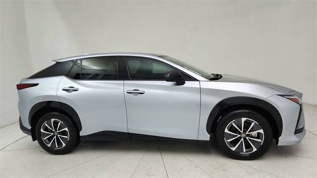 2023 Lexus RZ 450e Luxury