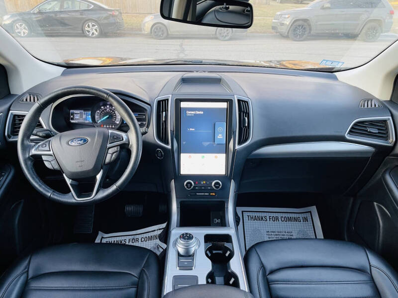 2022 Ford Edge SEL