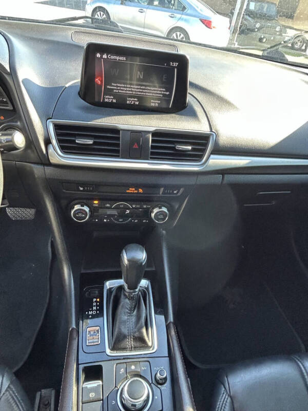 2018 Mazda MAZDA3 Touring