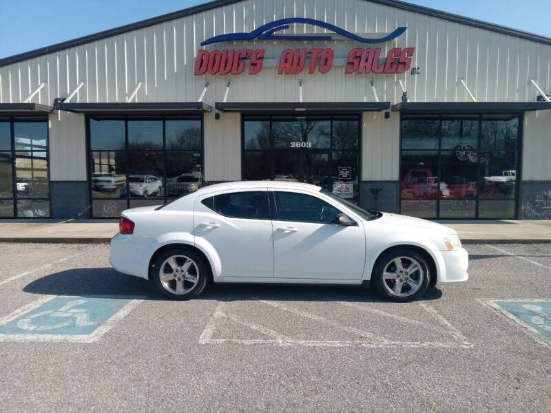 2014 Dodge Avenger for sale at DOUG'S AUTO SALES INC in Pleasant View TN