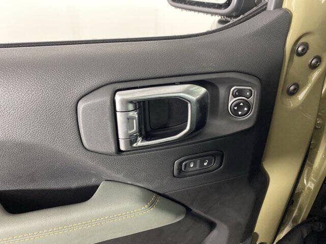 2025 Jeep Gladiator Mojave X