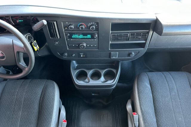 2023 GMC Savana 2500