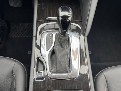 2018 Buick Regal TourX Essence