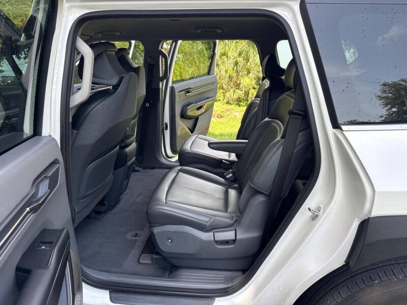 2024 Kia EV9 Light Long Range
