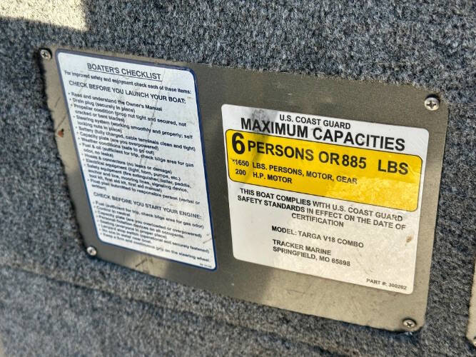 2018 Tracker Targa V18