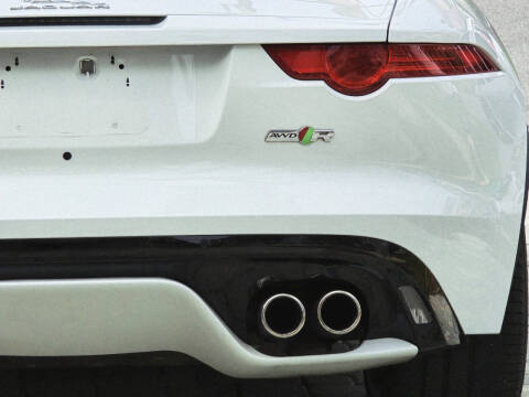 2016 Jaguar F-TYPE R