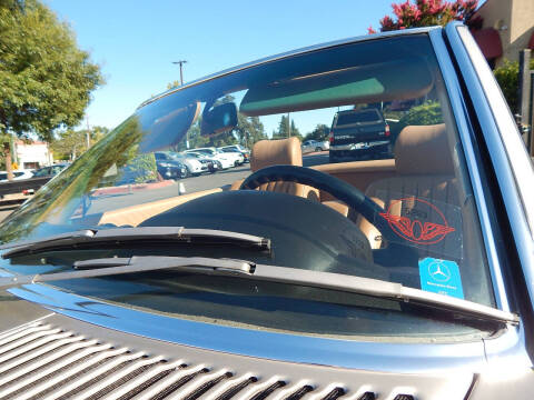 1987 Mercedes-Benz 560-Class 560 SL