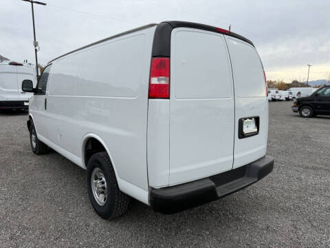 2022 Chevrolet Express 3500