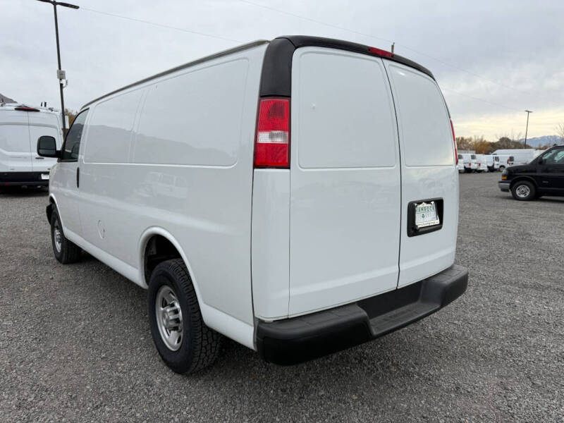 2022 Chevrolet Express 3500