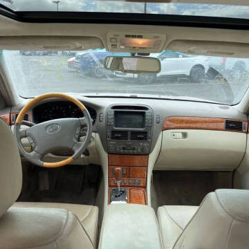2004 Lexus LS 430