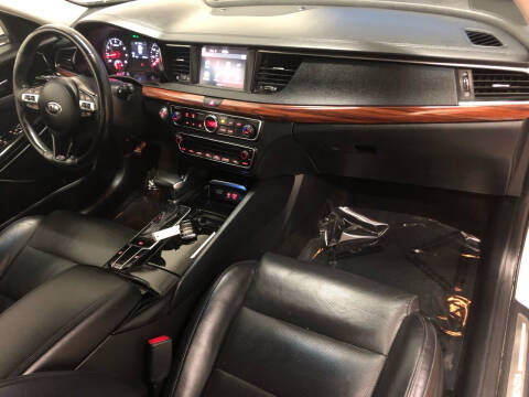 2017 Kia Cadenza Premium