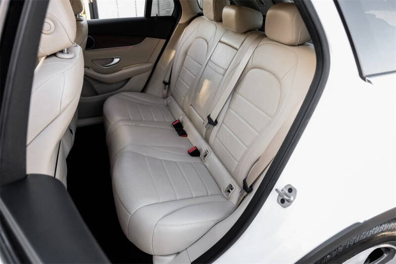 2022 Mercedes-Benz GLC GLC 300