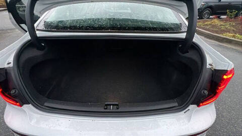 2024 Volvo S60 B5 Core Dark Theme