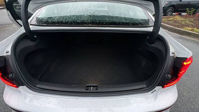 2024 Volvo S60 B5 Core Dark Theme