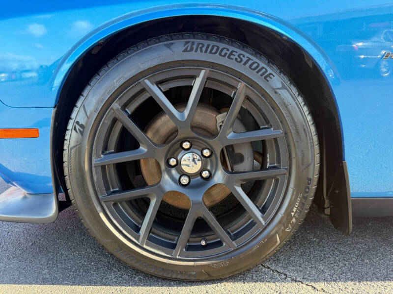 2015 Dodge Challenger R/T Plus Shaker