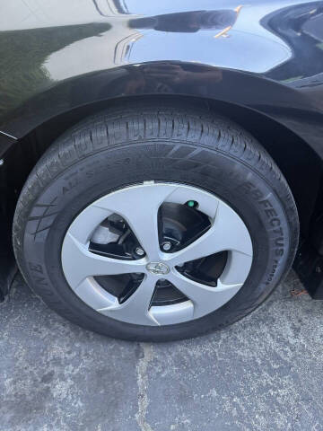 2015 Toyota Prius Three