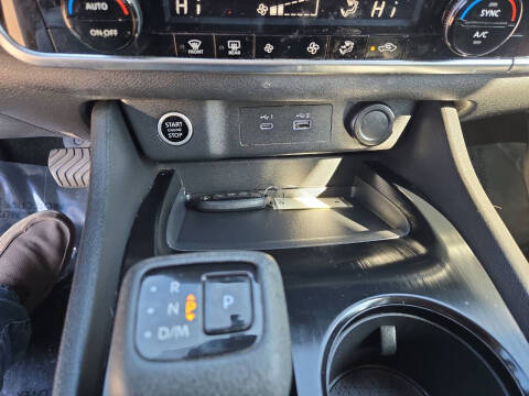2022 Nissan Rogue SV
