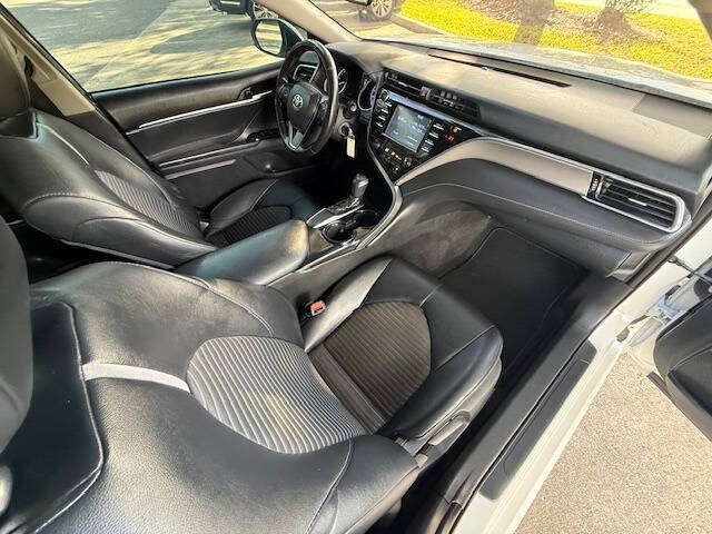 2018 Toyota Camry SE