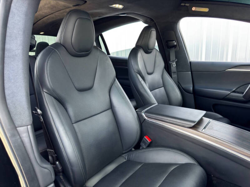 2023 Tesla Model X Standard Range