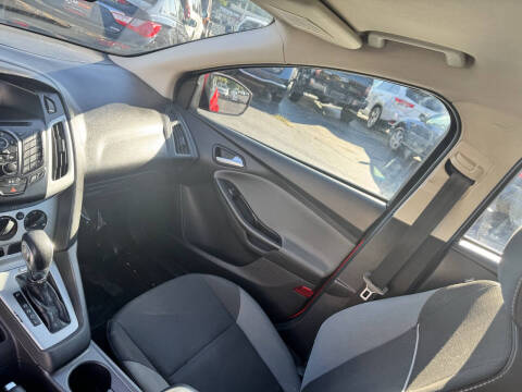 2014 Ford Focus SE