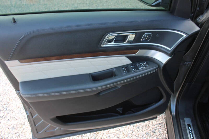 2016 Ford Explorer Platinum