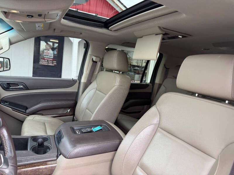 2017 Chevrolet Suburban LT