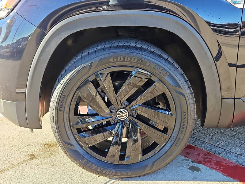 2023 Volkswagen Atlas Cross Sport SE