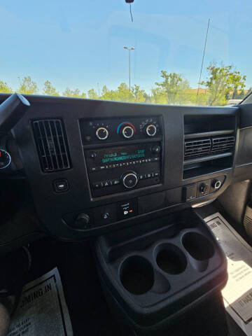 2017 GMC Savana 2500