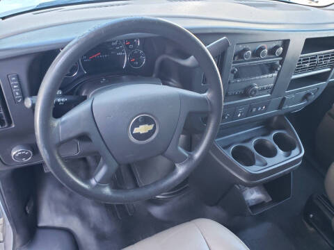 2022 Chevrolet Express 2500