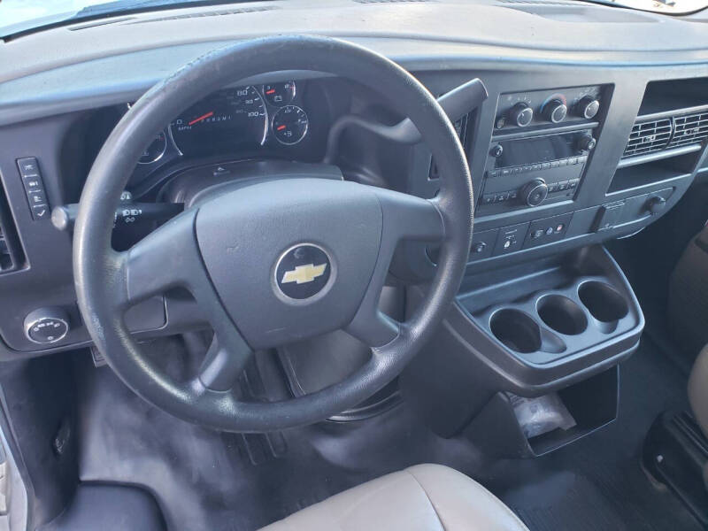 2022 Chevrolet Express 2500