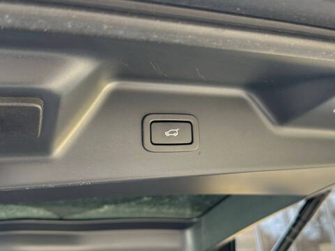 2021 Land Rover Range Rover P525 HSE Westminster Edition