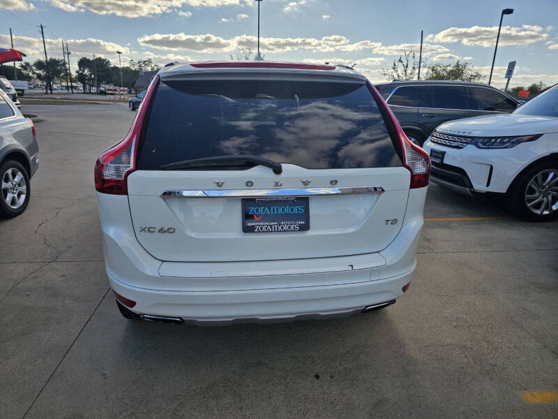 2016 Volvo XC60 T5 Drive-E Premier