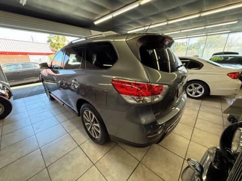 2016 Nissan Pathfinder S