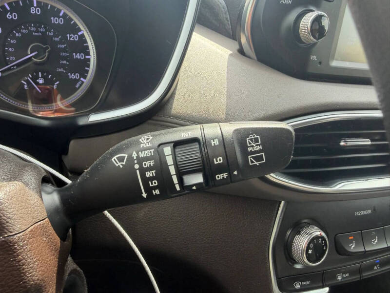 2019 Hyundai Santa Fe SE 2.4L