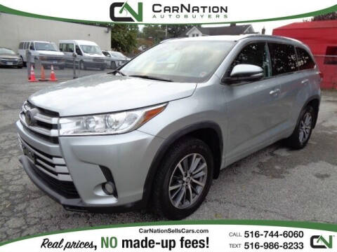 2018 Toyota Highlander for sale at CarNation AUTOBUYERS Inc. in Rockville Centre NY