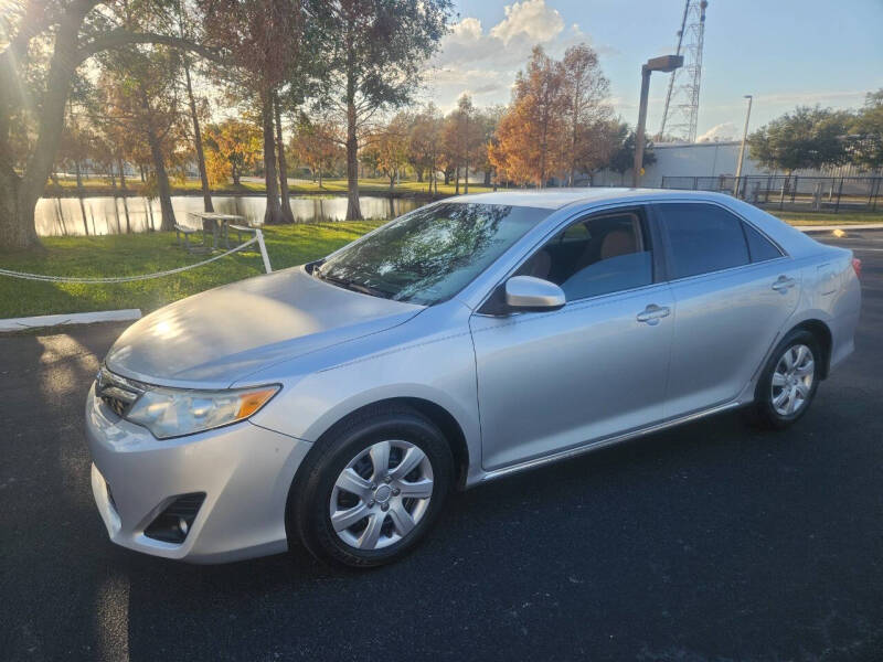 2012 Toyota Camry LE photo 4