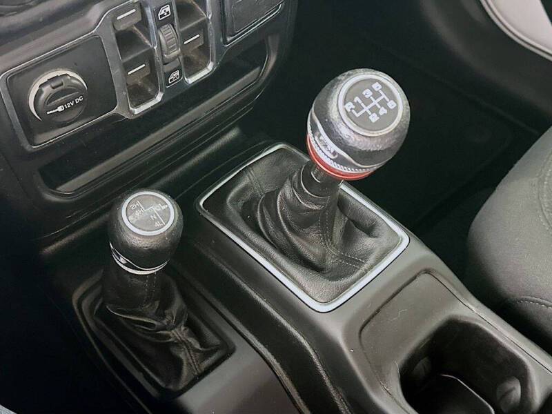 2020 Jeep Gladiator Sport