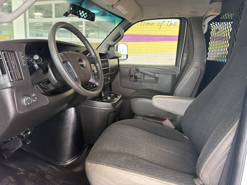 2021 GMC Savana 2500